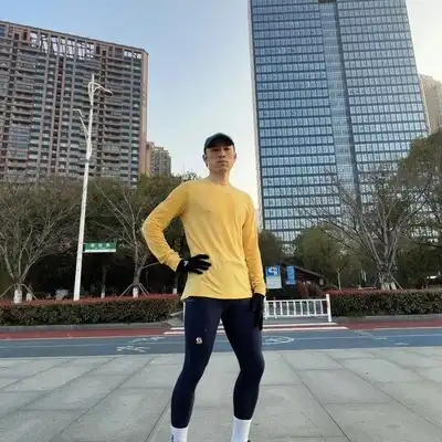 万亮杰